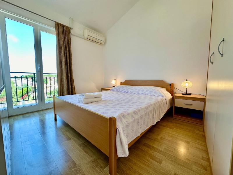 Double Room image 3