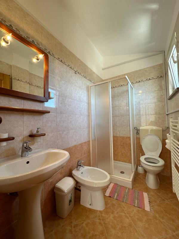 Double Room image 4