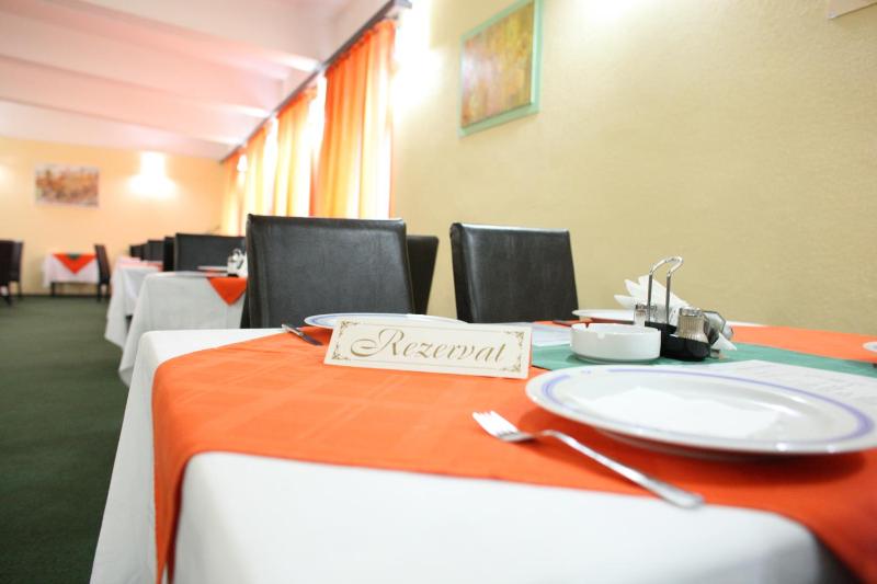 Hotel Central - image 14