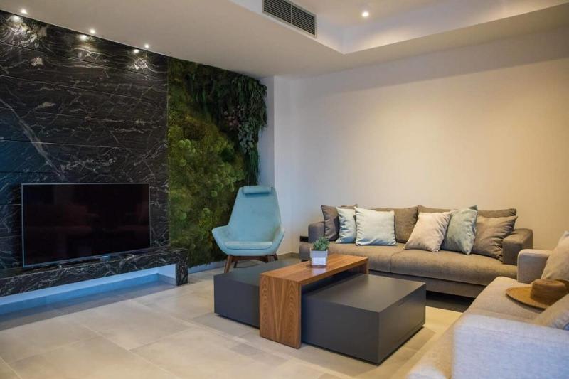 Brand New Contemporary Villa With Infinity Pool - image 15