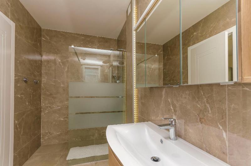 Apartments Adriatic - image 12