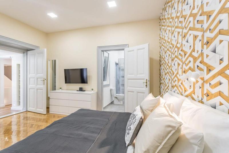 New Central and Convenient Flat - image 8