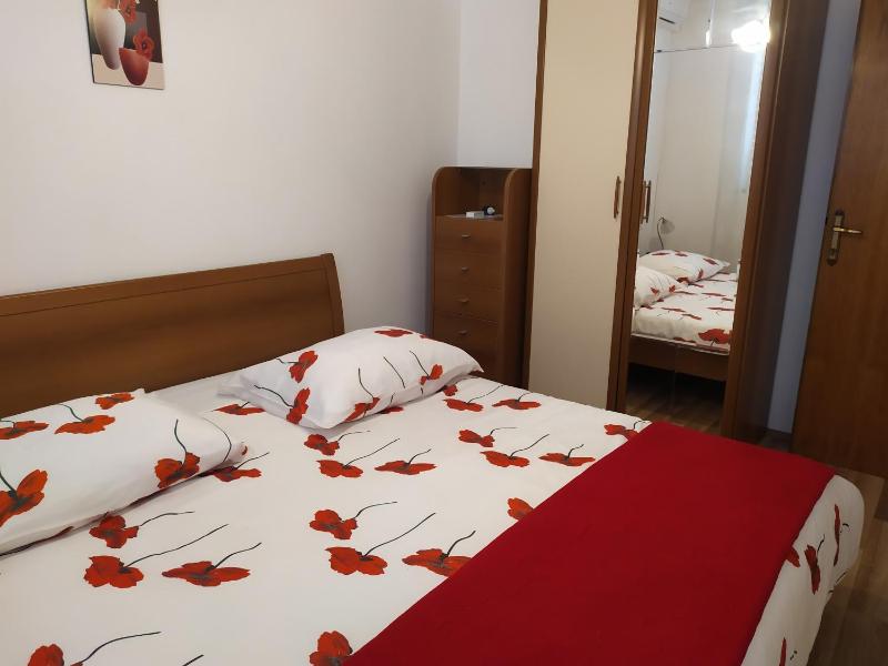 Apartment with Sea View image 4