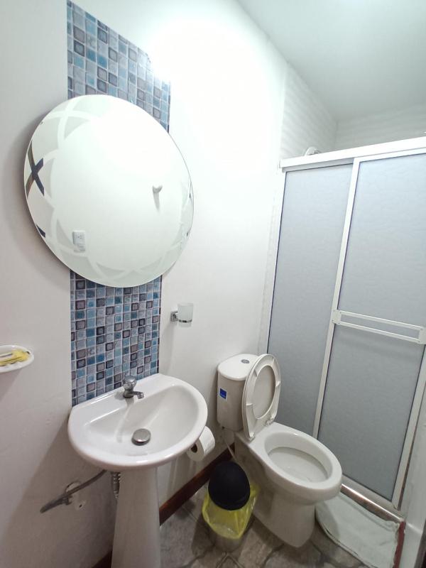 Confortable y Central Habitación a una cuadra de la Playa 10A - image 19