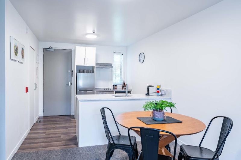 Central Apartment 111 - image 2