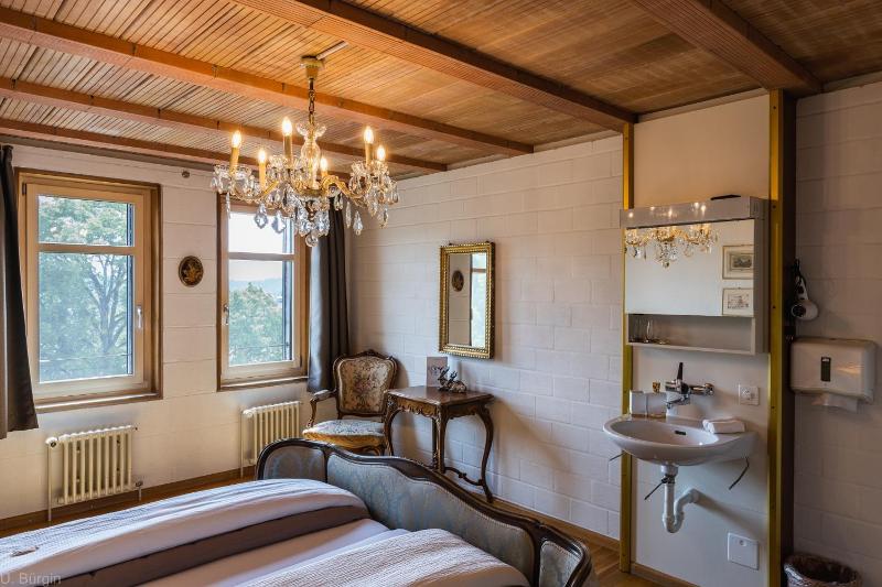 Deluxe Room image 2