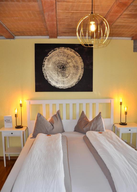 Double Room image 2