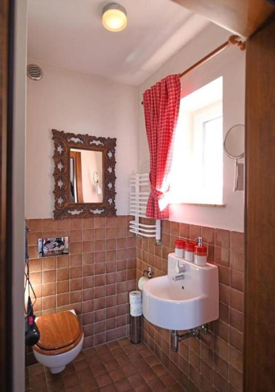Quadruple Room image 3