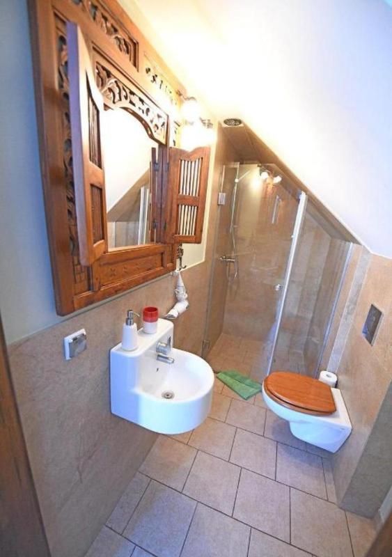 Double Room image 2