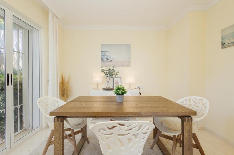 Villa in Elviria a retreat among palm trees with private heated pool and barbecue Marbella - image 39
