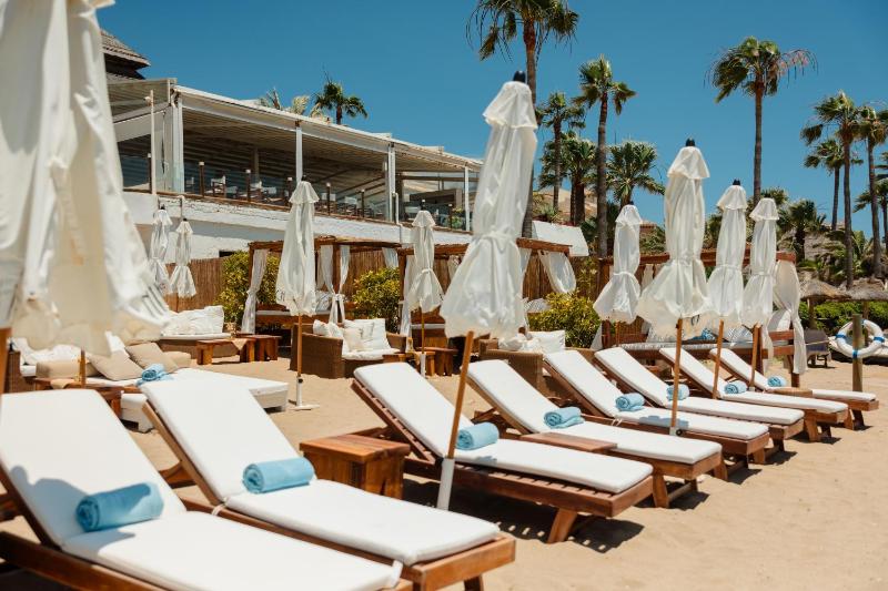 Villa in Elviria a retreat among palm trees with private heated pool and barbecue Marbella - image 44