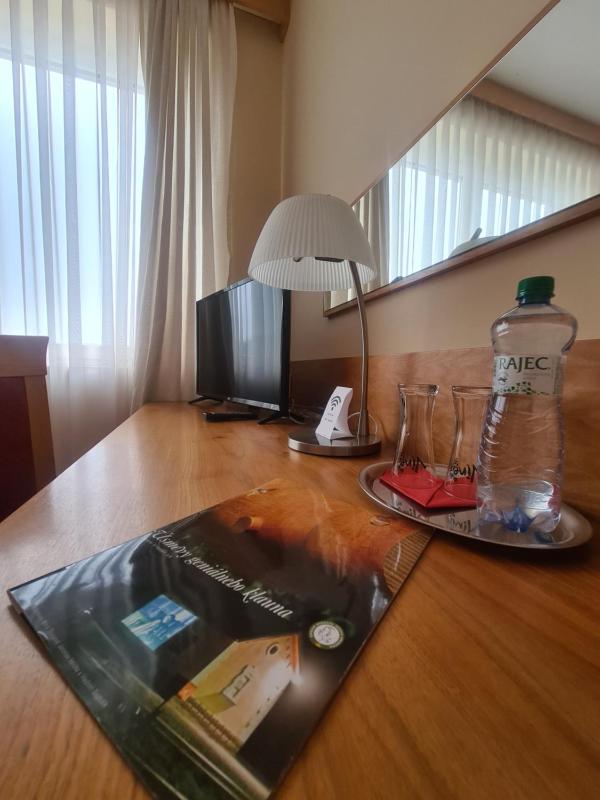 Large Double Room image 2