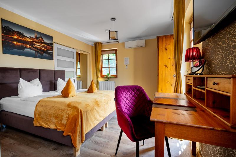 Apartment with Balcony (3 Adults) image 1