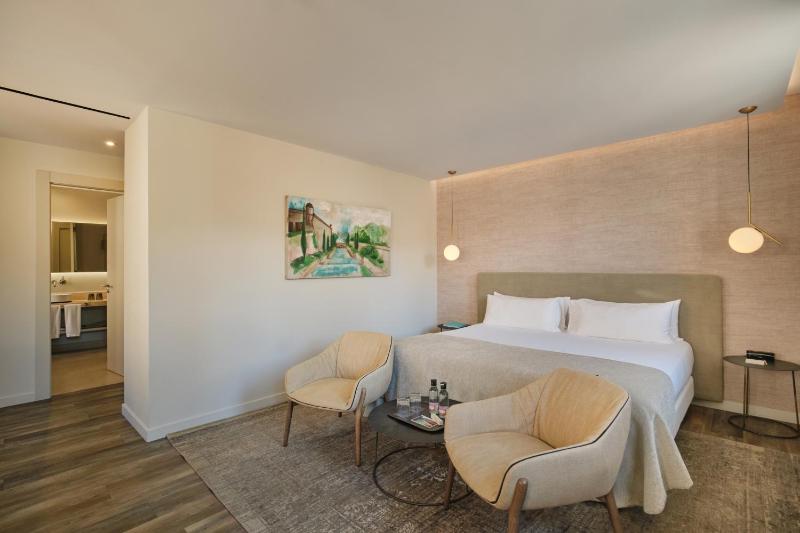 Junior Suite image 4