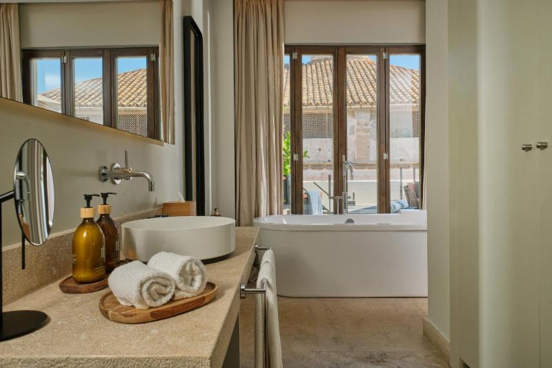 Junior Suite with Terrace image 4