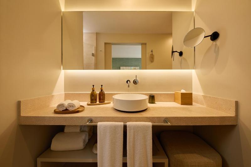 Standard Room image 3