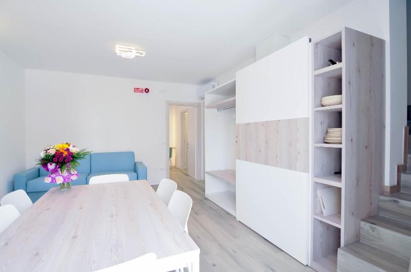 Marina Suites & Apartments 4 stelle S - image 6