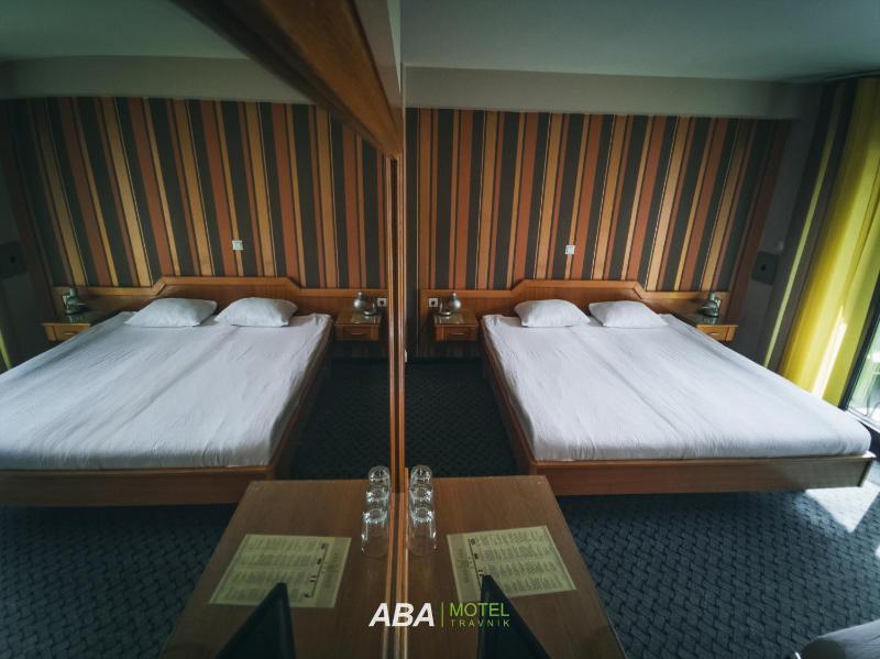 Double Room with Balcony image 3