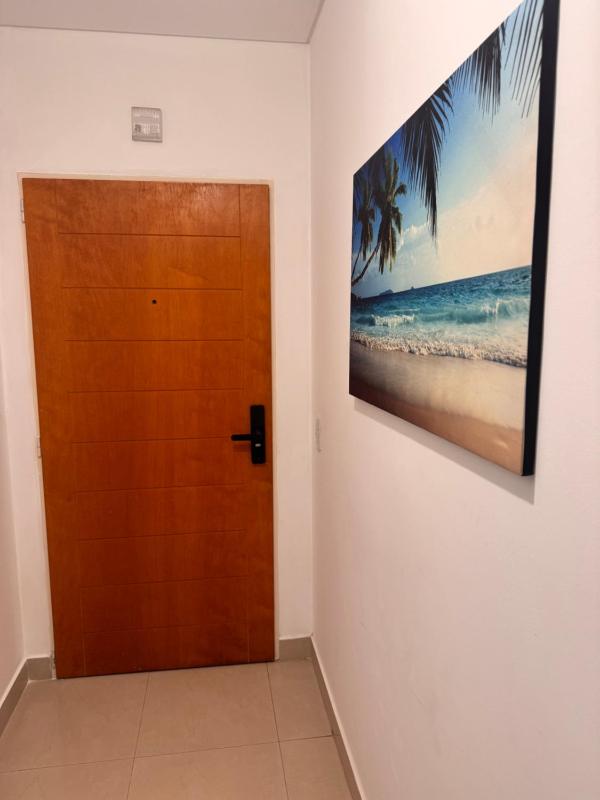 Palermo Gem -Bright & Stylish Apartment with Private Large Patio - image 5