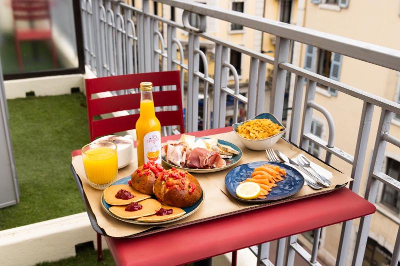 Privilege Double Room with balcony image 3