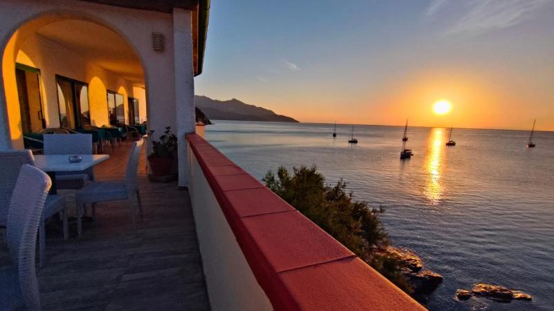 Standard Double Room with Sea View image 1