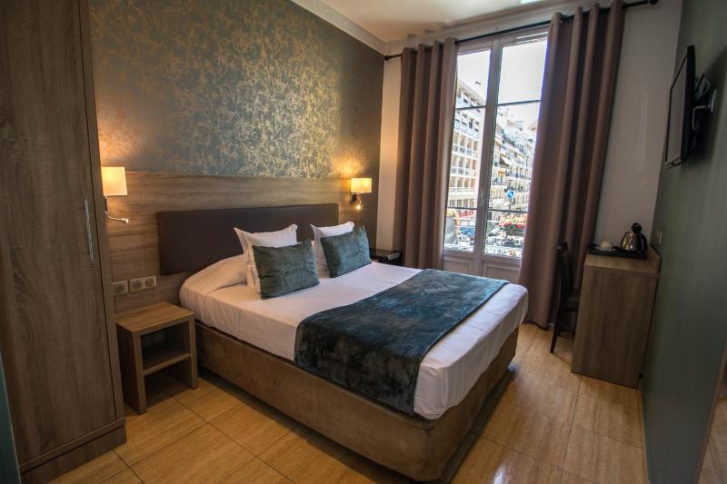 Superior Double Room with Terrace image 3