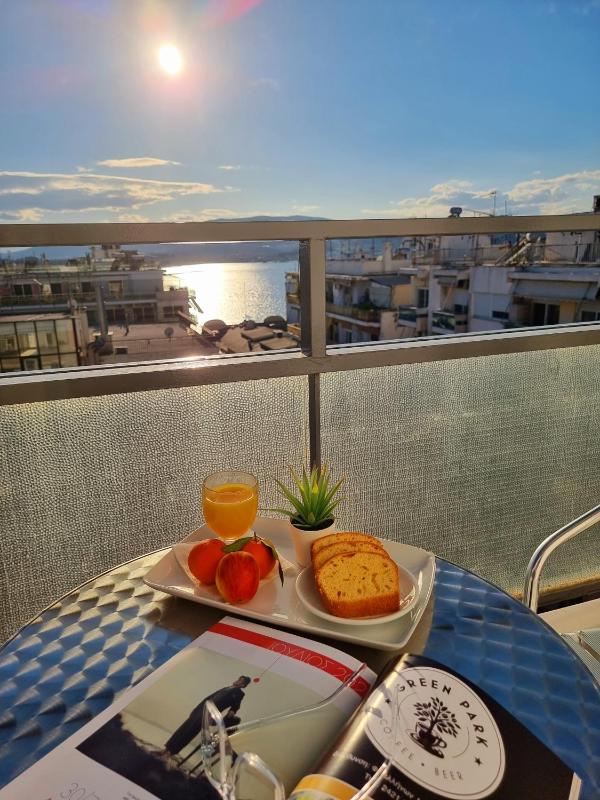 Double Room with Sea View image 2