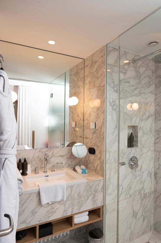 Superior Courtyard Room single use First Floor image 4