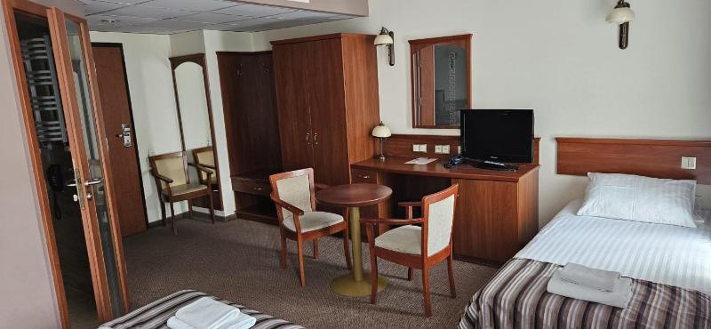 Triple Room image 2
