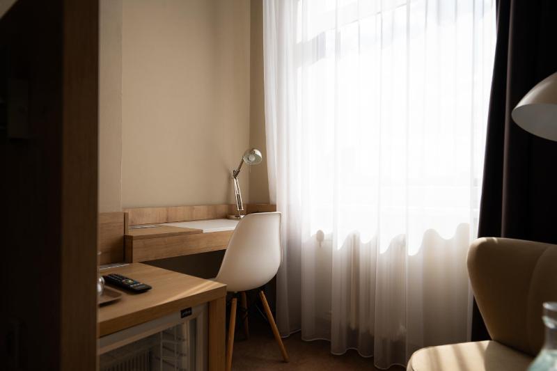 Deluxe Double Room with Bath Or Shower image 1