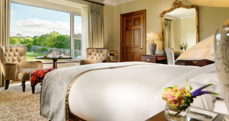 Classic King Room image 4