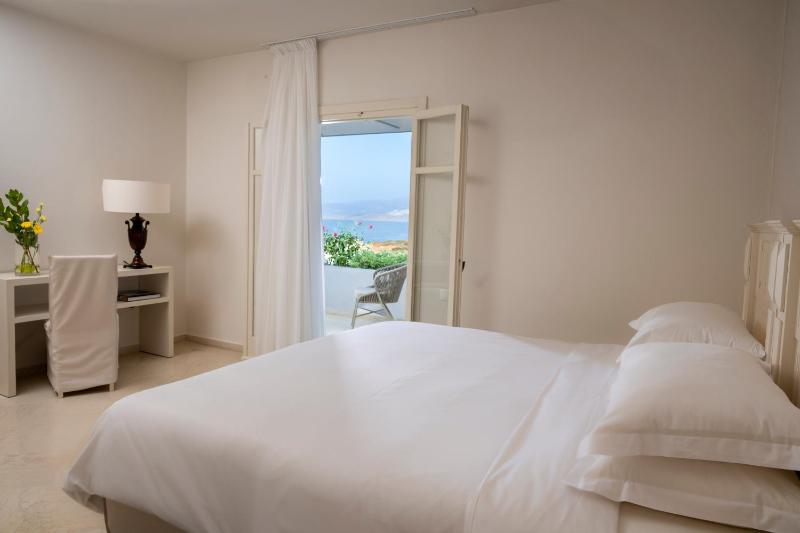 Three Bedroom Aegean Pool Villa Sea View image 3