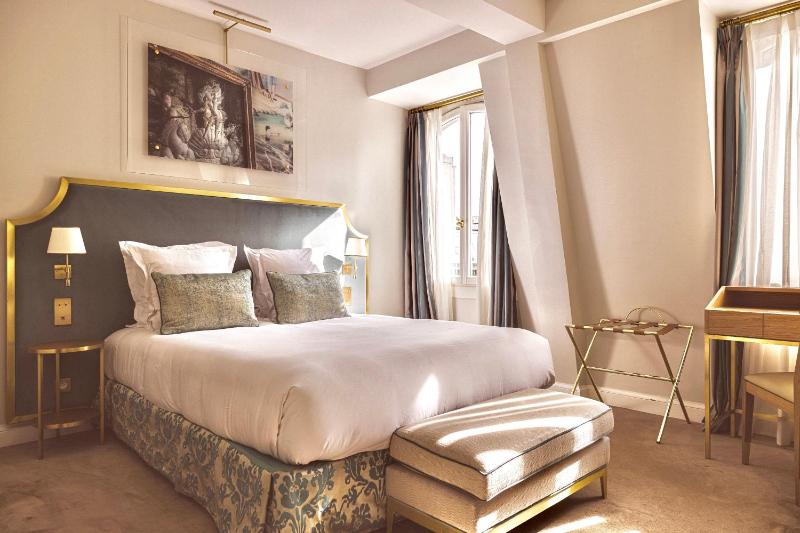 Superior Double or Twin Room image 3