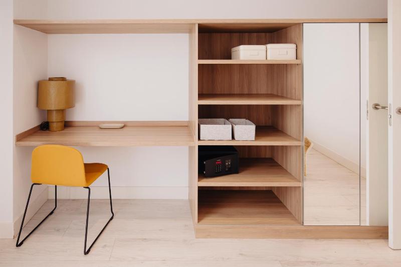 Three-Bedroom Apartment with Terrace (5 Adults) image 4