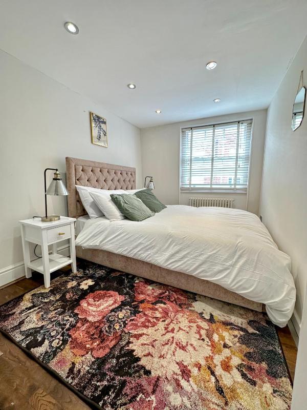 Four-Bedroom Apartment image 3