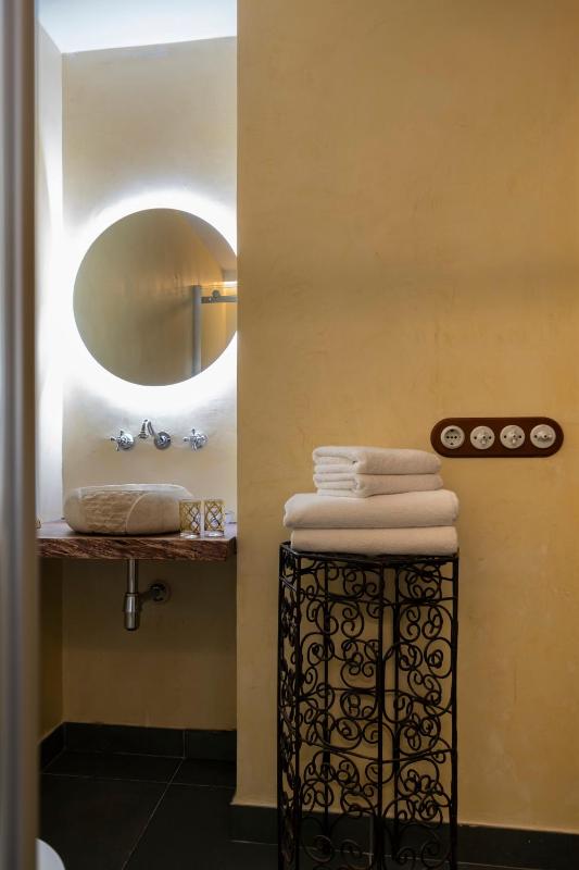 Superior Double Room image 4
