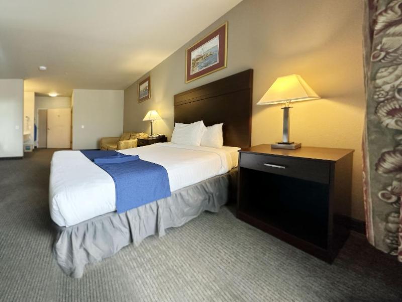 Queen Room image 3