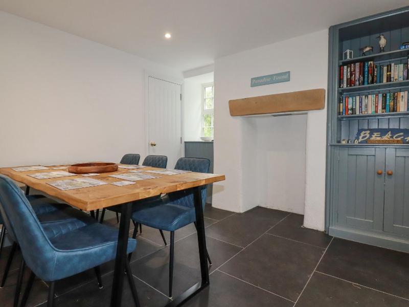 Dale Cottage - image 18