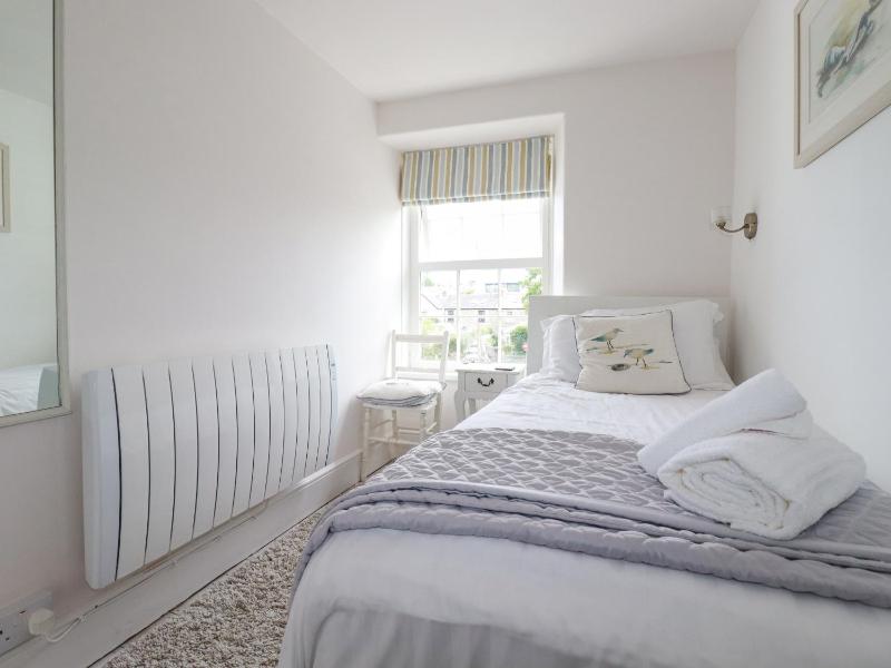 Dale Cottage - image 2