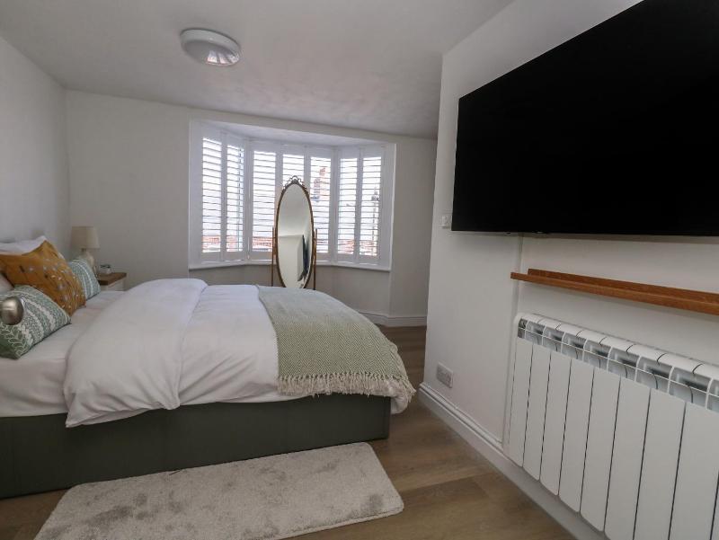 Belvedere Cottage - image 24