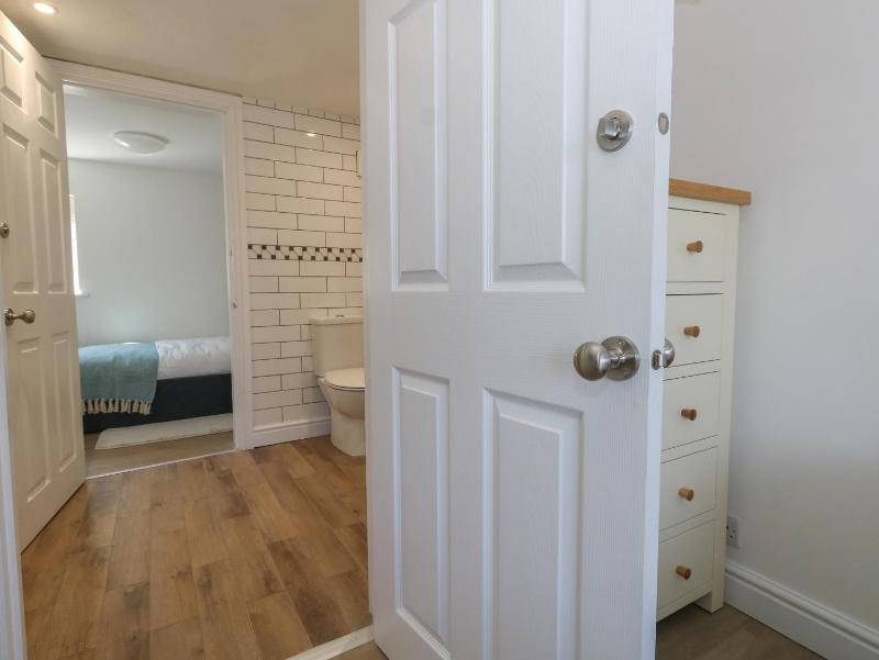 Belvedere Cottage - image 41