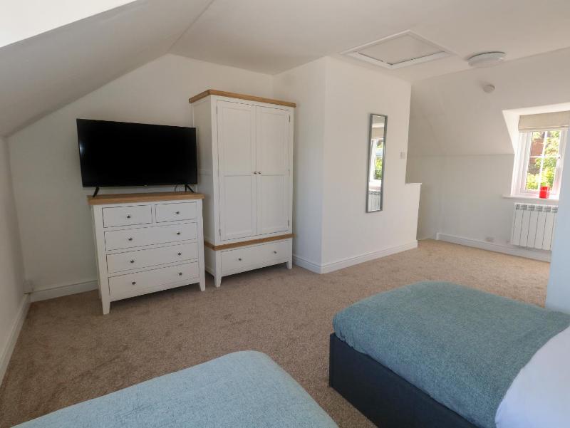 Belvedere Cottage - image 25
