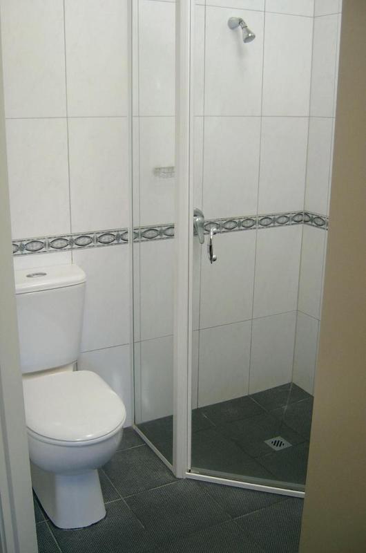 Standard Quadruple Room image 4