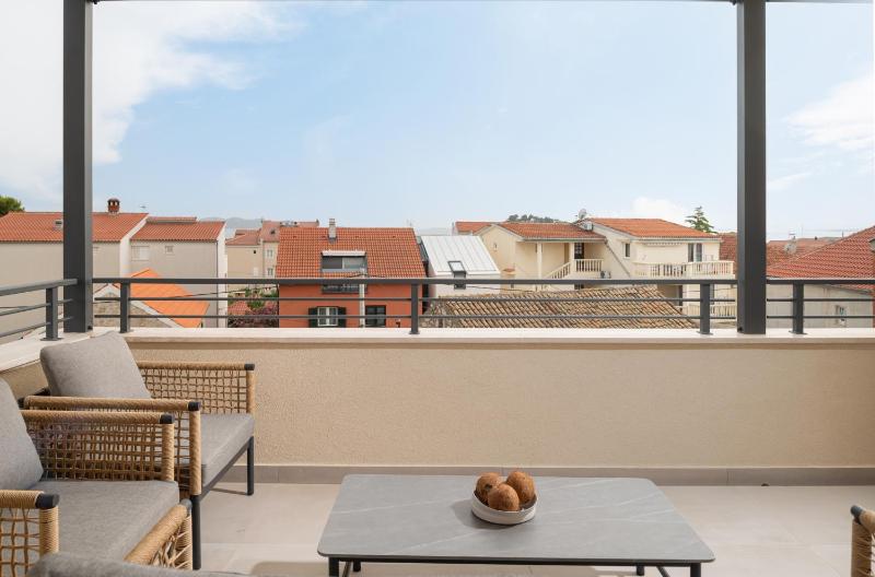 Unique apartments in the center - image 37