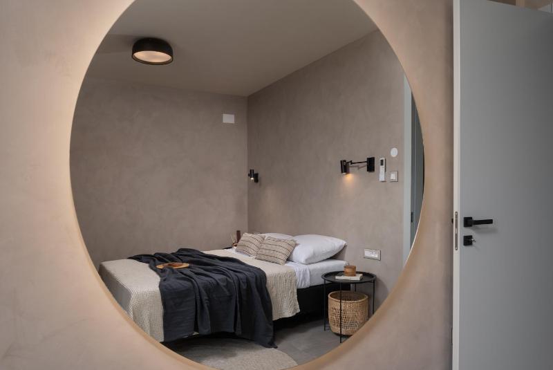 Unique apartments in the center - image 6