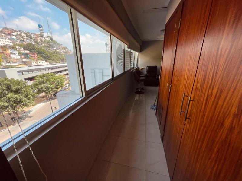 Gallery Suite en Riverfront Puerto Santa Ana - image 13