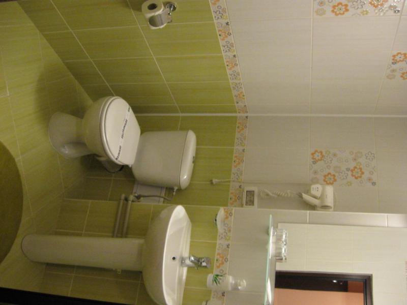 Economy Double Room image 3