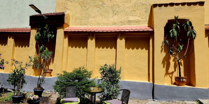 VICTORIAN HOUSE - image 6