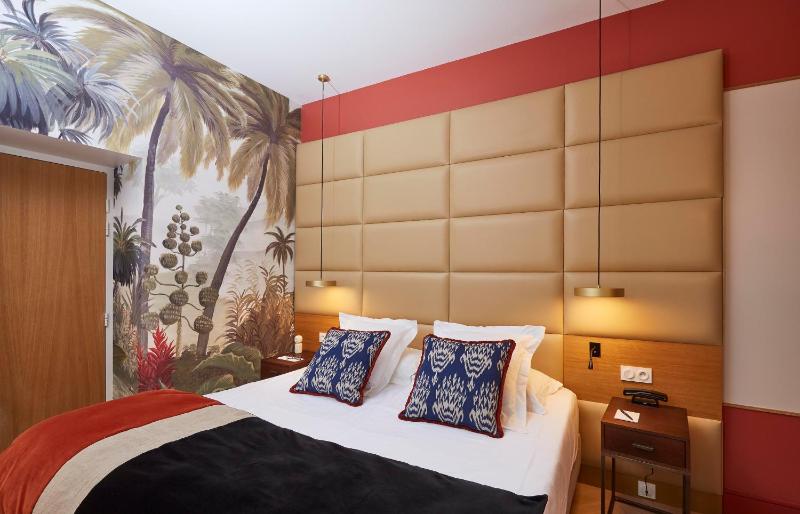 Standard Double Room image 3