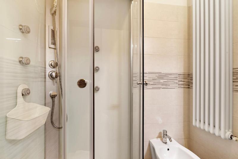Apartment image 4